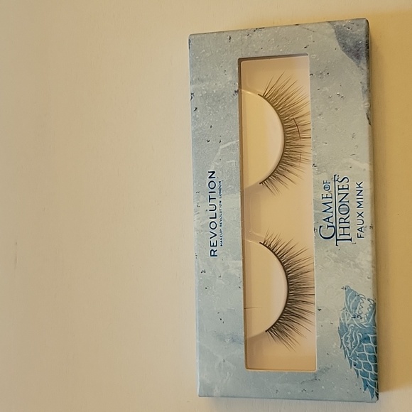 Lashes - Picture 2 of 4